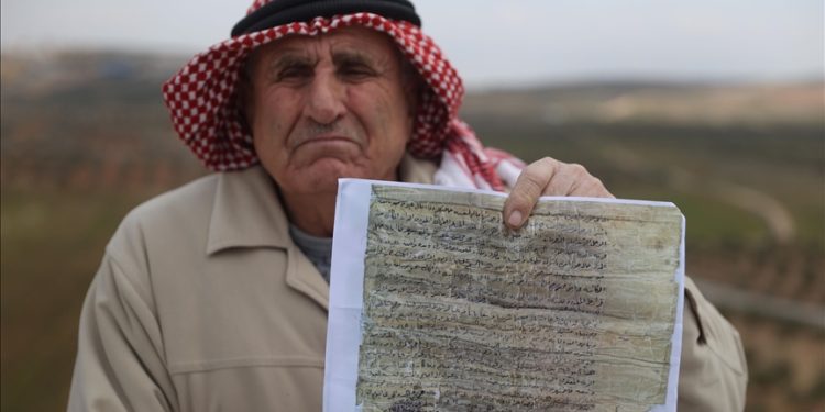 Palestinac se s dokumentom iz osmanskog doba bori za prava protiv jevrejskih doseljenika