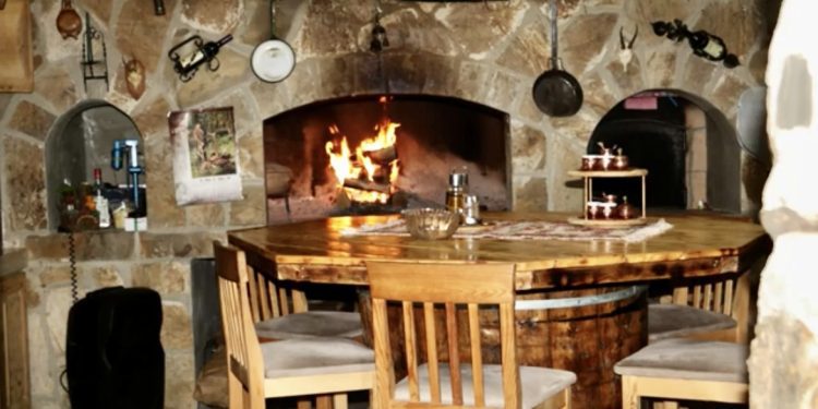 (VIDEO) PETNJICA: BIZNIS AGRO KLUB: MLADI POLJOPRIVREDNIK I STOČAR ERMIN MURATOVIĆ ŠIRI BIZNIS I NA TURIZAM