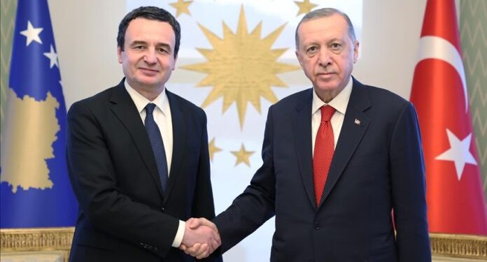 Istanbul: Turski predsjednik Erdoan sastao se s kosovskim premijerom Kurtijem