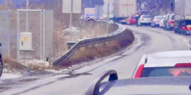 U teškoj nezgodi kod Prijepolja poginula jedna osoba i povrijeđeno dvoje djece