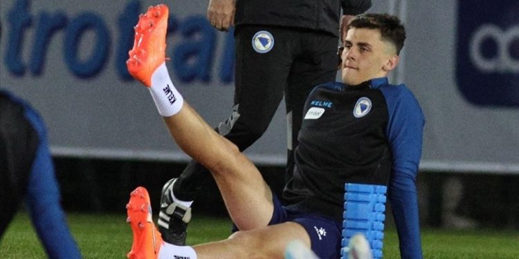 Tahirović: Za mene nije bilo dileme o nastupu za BiH, zahvalan sam Mourinhu