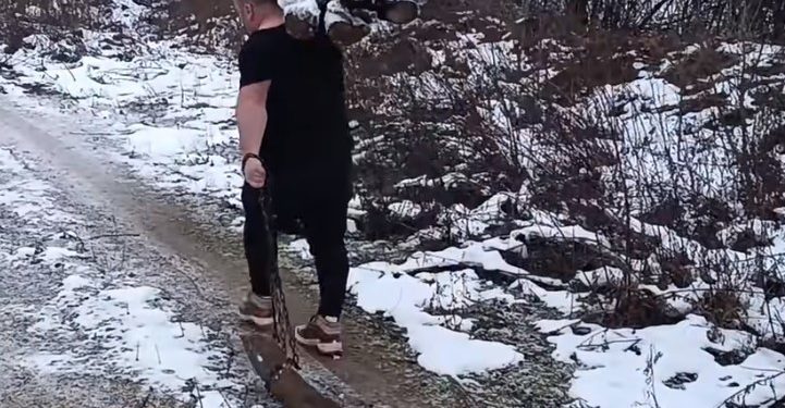 /VIDEO/ Pogledajte Kako Bosanski Hulk Demonstrira Svoju Snagu