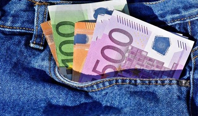 /VIDEO/ Da li je grijeh istući osobu koja vam duguje novac?