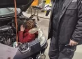Carinici ispod haube automobila otkrili skrivenu migrantkinju 
