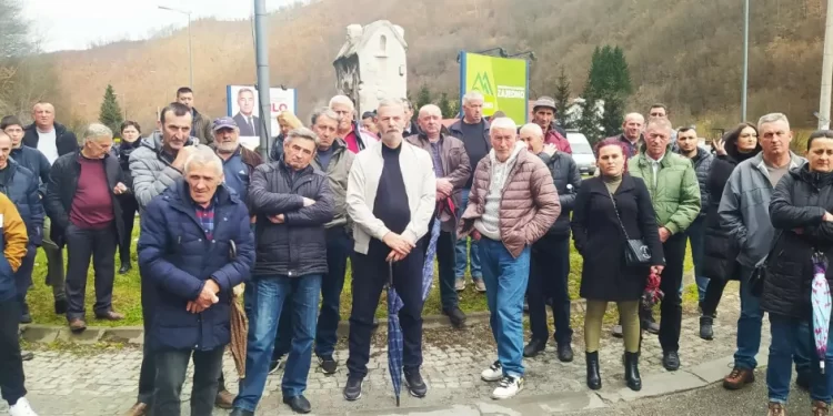 Bjelopoljski malinari ogorčeni: Natjeraće nas da štrajkujemo glađu ispred Vlade