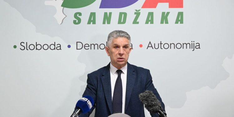 /VIDEO/ DR UGLJANIN O REZOLUCIJI BOŠNJAČKIH NARODNIH POSLANIKA