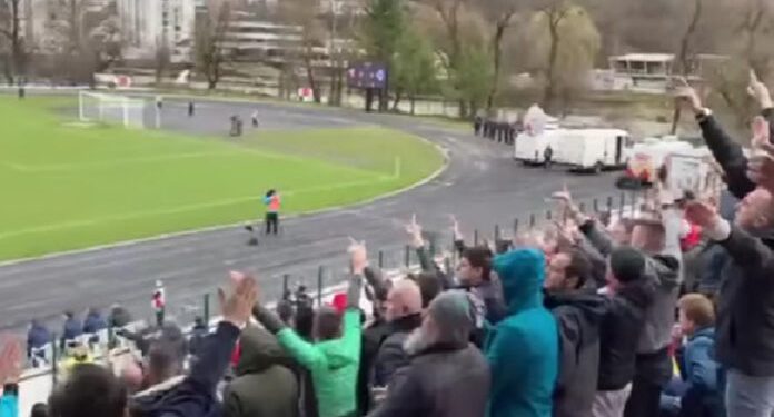 /VIDEO/ BIH: “ULTRASI” SKANDIRALI “HRVATSKI KONJIC”, KONJIČANI IM UZVRATILI SA “VOLIM TE BOSNO”