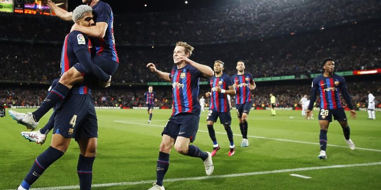 Barcelona u nadoknadi srušila Real i stigla nadomak titule prvaka