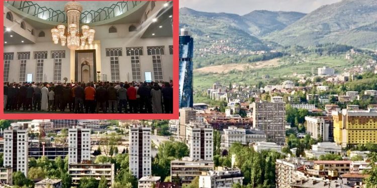 Prepune sarajevske džamije na noćnom namazu