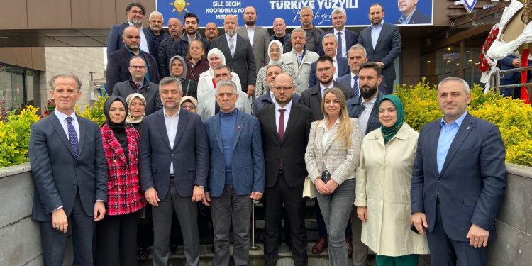 /FOTO/ Dr. Ugljanin sa svojom delegacijom iz Sandžaka zijaretio Bošnjake u Istanbulu