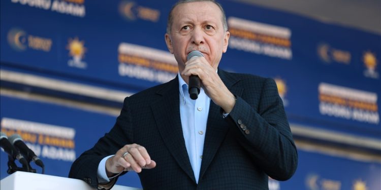 Erdogan: U Turkiye smo povećali broj univerziteta sa 76 na 208