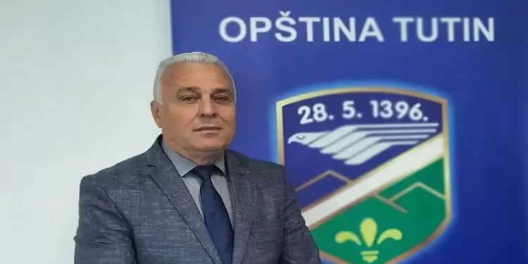DAN BOŠNJAČKE ZASTAVE ČESTITAO PREDSJEDNIK OPŠTINE TUTIN SALIH HOT