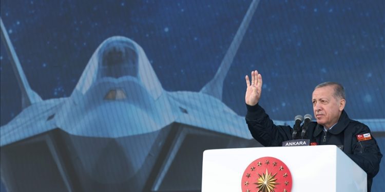 /VIDEO/ Erdogan za miran san: Turski nacionalni borbeni avion zvat će se “KAAN”