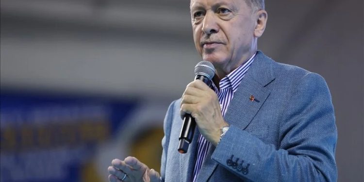 Erdogan: Počeli smo sa slanjem 500.000 izbjeglica u Siriju
