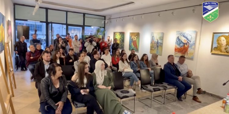 /VIDEO/ Kulturno-umjetničko veče u Tutinu: Izložba slika, modna revija