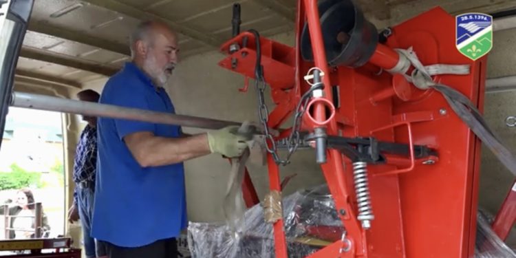 /VIDEO/ Tutin: Podijeljene poljoprivredne mašine povratnicima po readmisiji