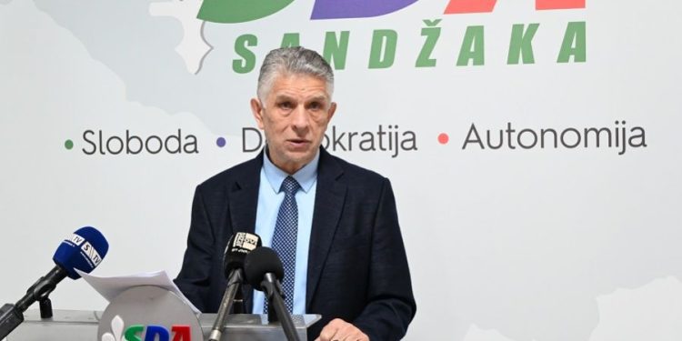 /VIDEO/ Dr. Ugljanin: Samo jedinstveni građani Srbije mogu da se izbore za svoja prava i traže odgovornost vladajućeg režima za stanje u kojem se zemlja nalazi