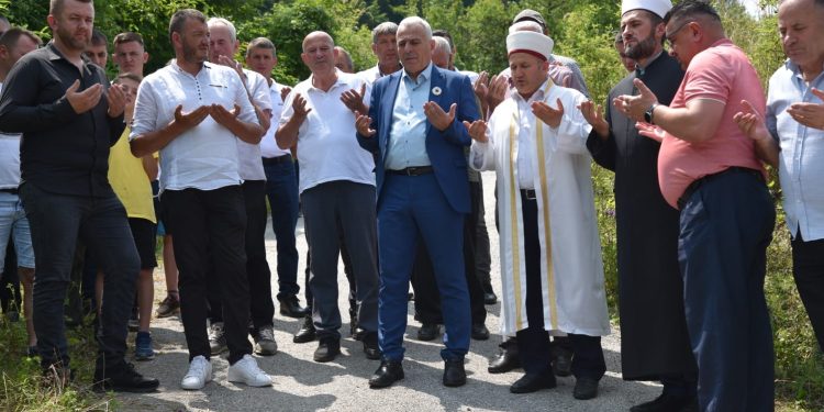 /VIDEO/ Obilježena 101 godina od pokolja u tutinskom selu Starčeviće