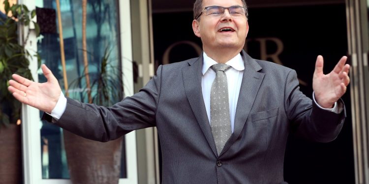 NAPETO U BANJOJ LUCI: VISOKI PREDSTAVNIK CHRISTIAN SCHMIDT NA NAJTEŽEM ISPITU