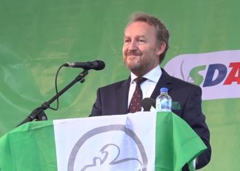 Izetbegović: Stranci su doveli Dodika i vrijeme je da ga odvedu