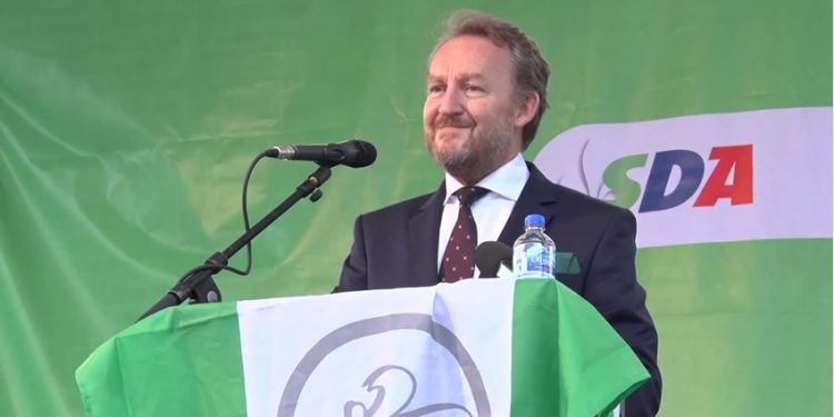 Izetbegović: Stranci su doveli Dodika i vrijeme je da ga odvedu