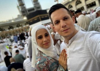 AMINA I ARMIN MUZAFERIJA EMOTIVNO O SVOM HADŽU: ZA VJERNIKA JE BORAVAK U HAREMU KABE VRHUNAC ŽIVOTA NA DUNJALUKU