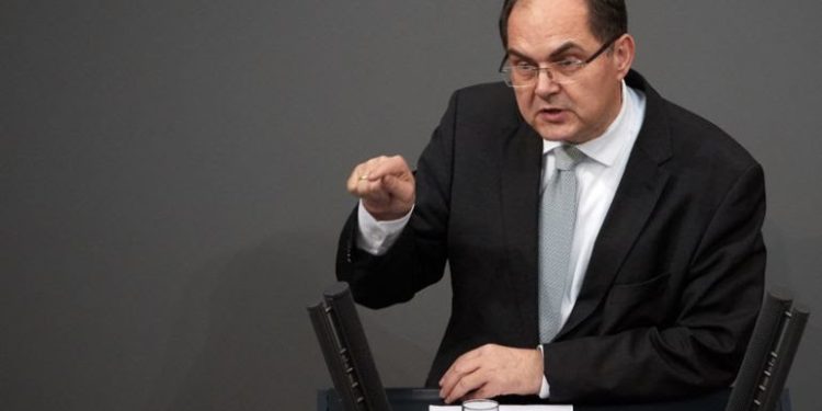 /VIDEO/ Schmidt: Ne znam koje droge koristi Dodik, nema veze sa političkom realnošću