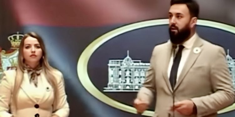 /VIDEO/ POSLANICI SDA SANDŽAKA PREDALI PRIJEDLOG REZOLUCIJE O GENOCIDU U SREBRENICI
