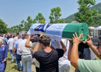 U POTOČARIMA KLANJANA DŽENAZA ZA 30 ŽRTAVA GENOCIDA! REIS KAVAZOVIĆ: MOLIMO TE, BOŽE, DA SE VIŠE NIKADA I NIKOME NE DOGODI SREBRENICA