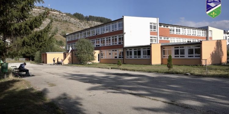 /VIDEO/ Gimnazija u Tutinu obilježila Evropski dan jezika