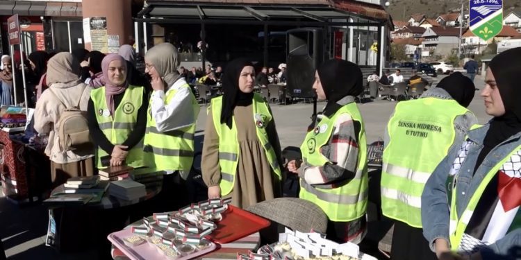 /VIDEO/ Solidarnost Tutina: Srednjoškolci organizovali Bazar za djecu Gaze
