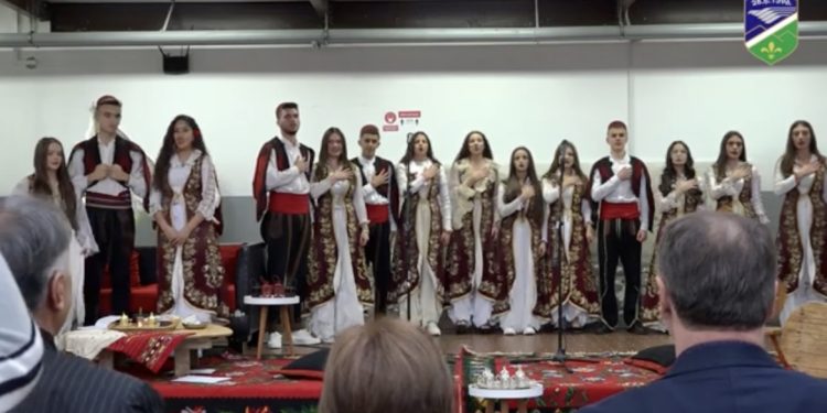 /VIDEO/ Srednje škole u Tutinu obilježile 20. novembar Dan Sandžaka