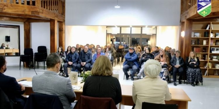 /VIDEO/ Tutin: Promovisan roman Vezir, spoj historije i ljubavi