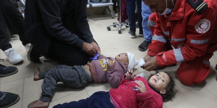 /VIDEO/ Pojas Gaze: Najmanje 40 Palestinaca ubijeno u izraelskim vazdušnim napadima u gradu Deir al-Balah