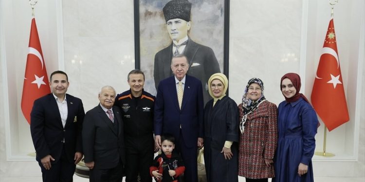 Erdogan primio prvog astronuta iz Turkiye Gezeravcija