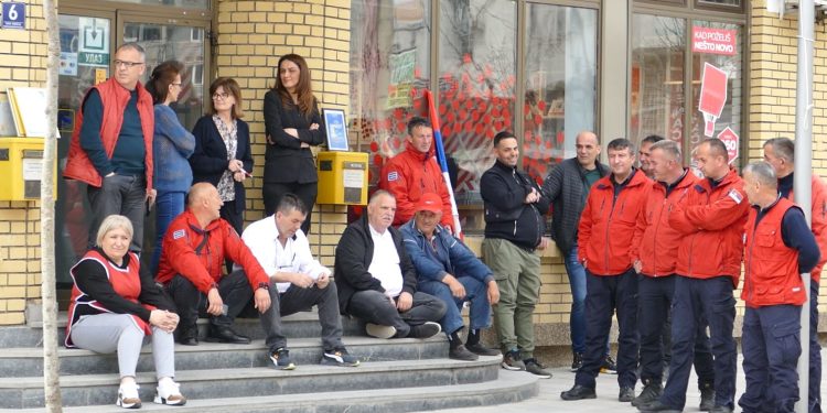 Haos u našem gradu: Radnici pošte u Tutinu štrajkuju glađu!