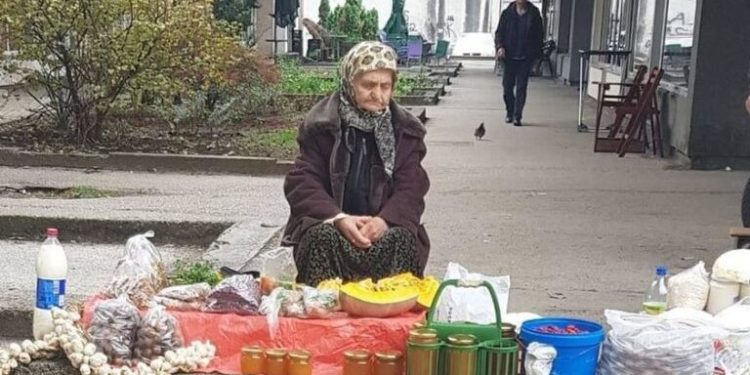 KAKO JE MLADIĆ KUPIO OD NANE SVE SA TEZGE I PLATIO JOJ TRI PUTA VIŠE