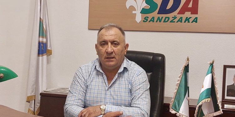 /VIDEO/ Sjenica: SDA Sandžaka je predala listu „SDA Sandžaka-dr. Sulejman Ugljanin“ za predstojeće lokalne izbore