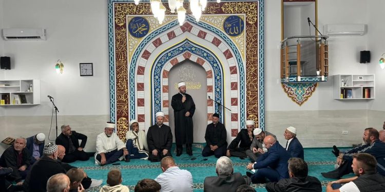 /FOTO/ Tutin: Svečanost povodom rođenja Poslanika u Ebu Bekr Es-Siddik džamiji