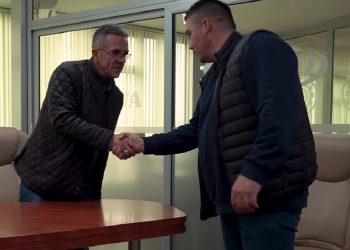 /VIDEO/ Zajedništvo kroz čips: Srbi i Albanci u Vučitrnu grade mostove saradnje