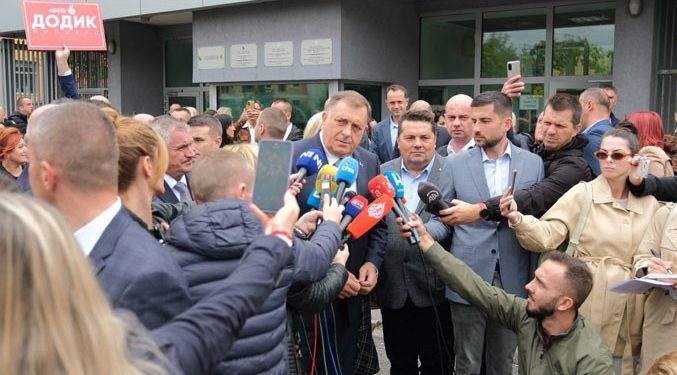 Dodik napada pravosudne institucije i kritikuje Krišta: Ponaša se kao nenavođena raketa