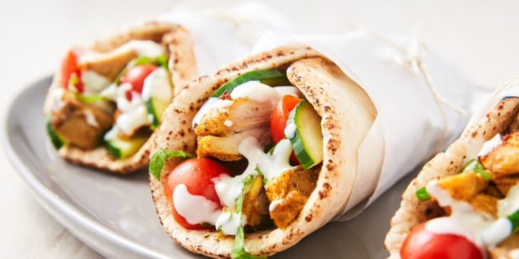 /VIDEO/ Ukusna Domaća Piletina Shawarma: Savršeni Spoj Tradicije i Modernog Ukusa