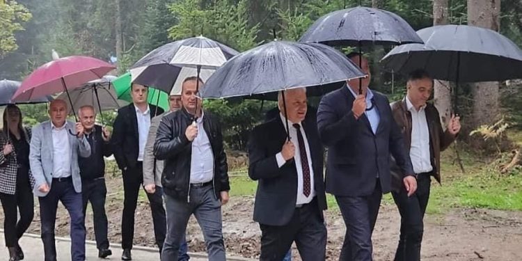 Rožaje: Otvorena Trim staza i dječije igralište u Park-šumi “Brezovačko brdo”