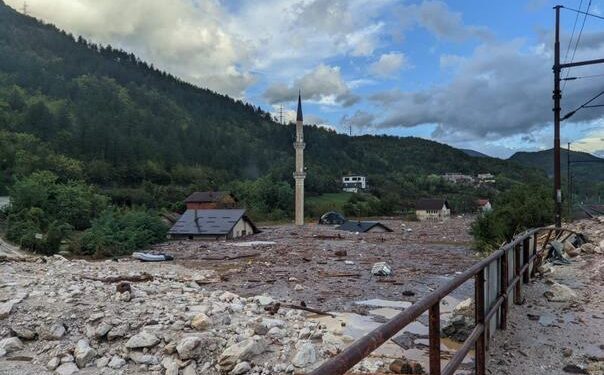 Poplavljena džamija u Donjoj Jablanici usljed obilnih padavina