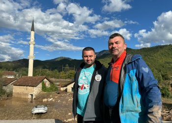 Uveli ljude u munari džamije: Efendija Jahić i supruga Amra, spasili sedam osoba u Donjoj Jablanici