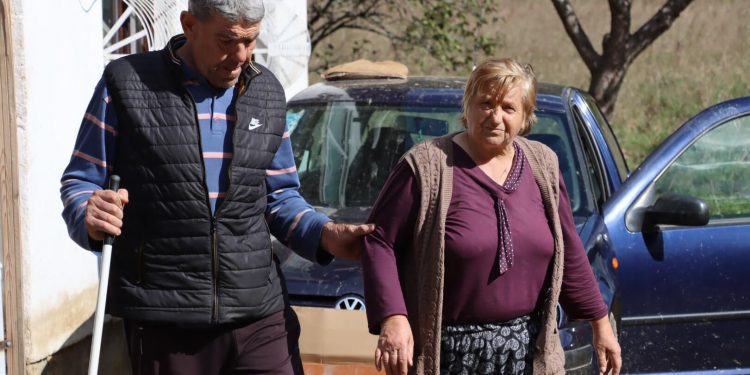 /VIDEO/ Kadira slijepog supruga spasila od poplave: Probudio nas je stravičan zvuk