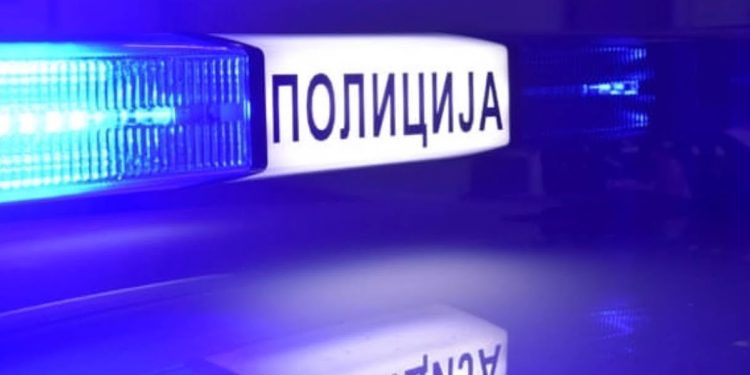 Dijete palo sa četvrtog sprata zgrade u Novom Pazaru, sa teškim povredama upućeno za Beograd