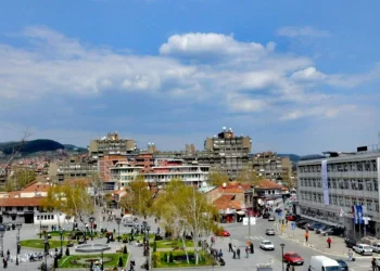 Preminulo dijete koje je palo sa četvrtog sprata zgrade u Novom Pazaru