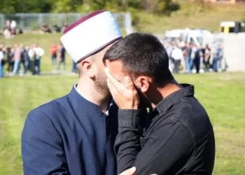 /VIDEO/ Dino Begić, koji je izgubio trudnu suprugu, grcao u suzama