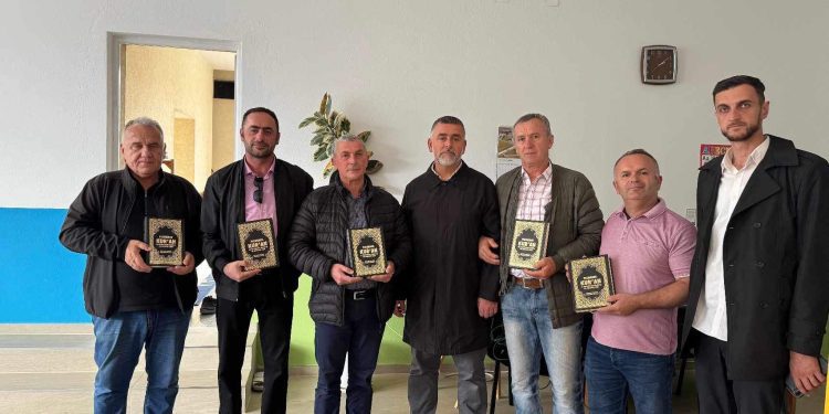 Nastavljene aktivnosti Udruženja pčelara “TUTIN”: Donacija meda za naše najmlađe